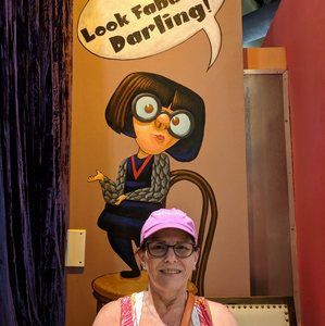 Meet your Posher, Laurie